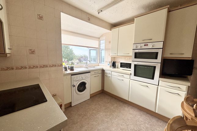 16, Bents Lane, Dronfield photo 4