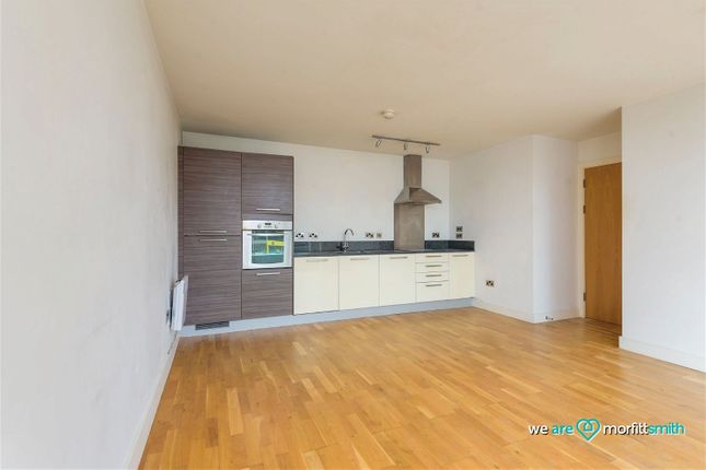 Flat to rent in North Bank, Wicker Riverside