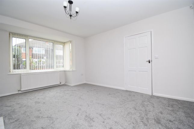 63, St Johns Mount, Wakefield photo 4