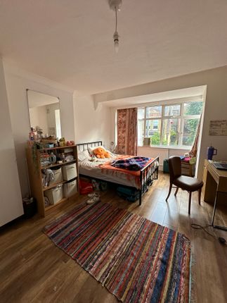 28, Endymion Road, Brixton photo 4