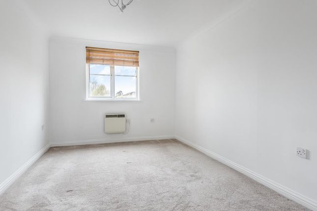 Flat to rent in Princes Gate, High Wycombe
