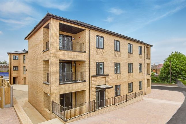 2-bed flat on Greenbloom Avenue, Maidstone, £22,000