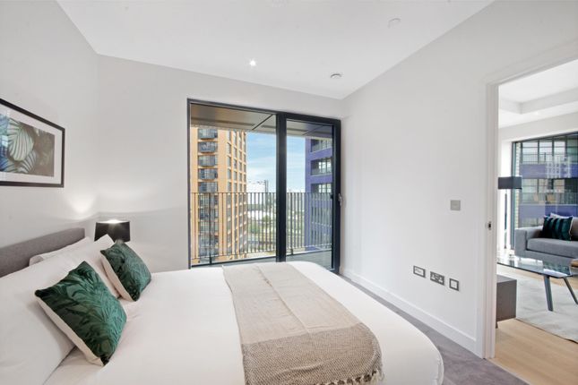 Flat 802 Corson House 157, City Island Way, London photo 3