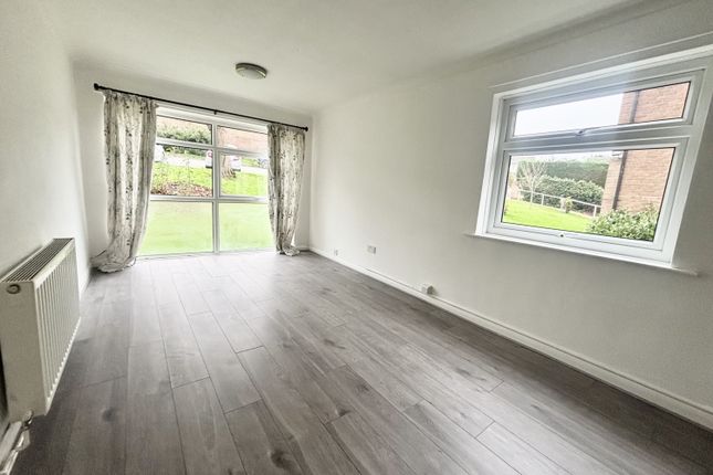 12, Hallam Court Pembroke Road, Dronfield photo 5
