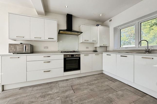 13, Elsdon Gardens, Gateshead photo 4