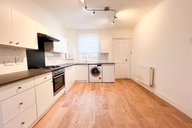46, Federation Road, London photo 4