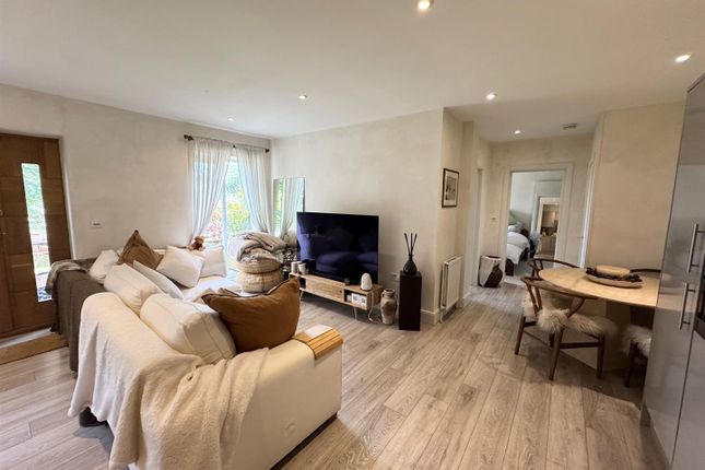 Flat H, Upperdene Court, 4, Westdene Drive, Brighton photo 4