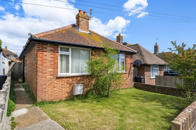 2-bed house on 34 Chynton Avenue,, Seaford, £200,000