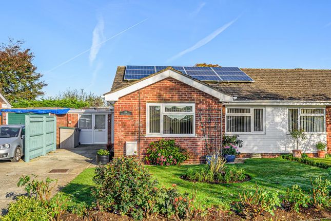 Bungalow for sale in Begbroke, Oxfordshire