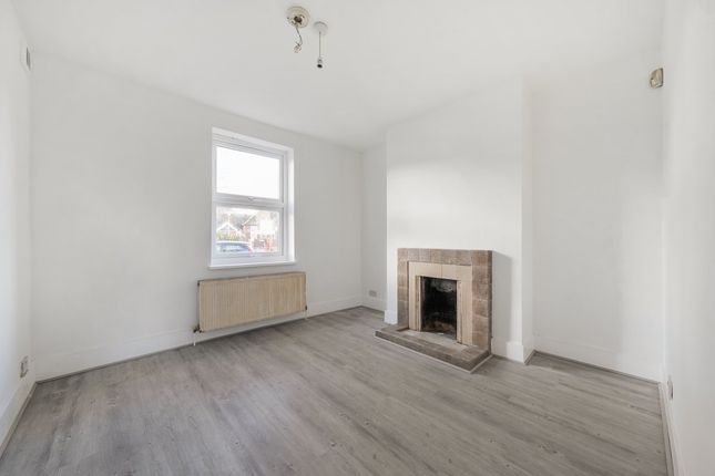 7, Dickerage Lane, New Malden photo 2