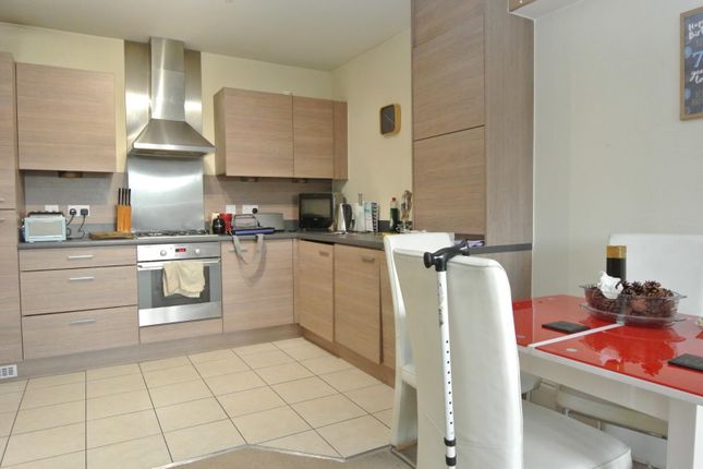 Flat for sale in Staines Road West, Ashford