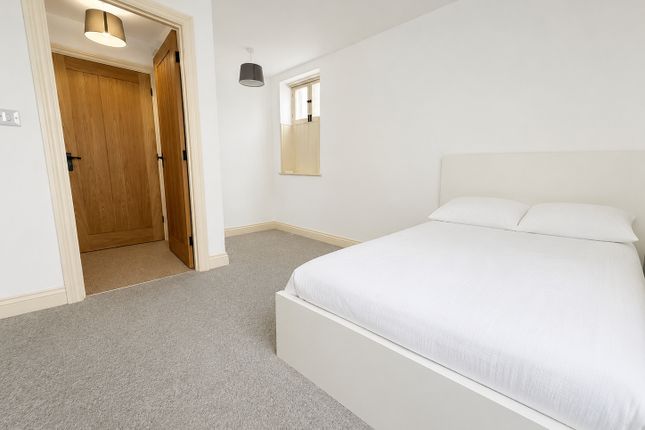 Flat 7, The Old Glassworks,, Lewis Lane, Gloucestershire photo 2