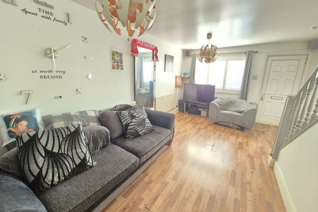 30, Cumbria Close, Dunstable photo 4