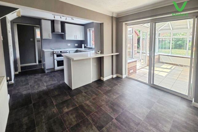 5, Vicarage Gardens, Crook photo 2