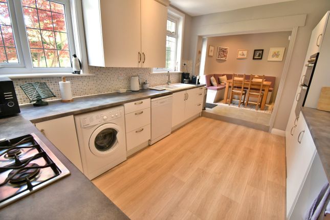 372, New Road, Ferndown photo 3