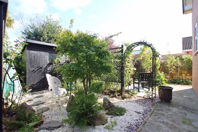 10 Topgate Close, Wirral photo 4