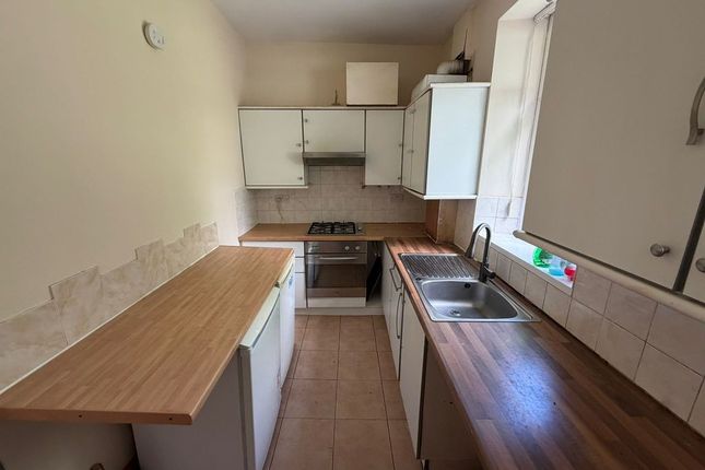 3, Ivy Street, Huddersfield photo 2