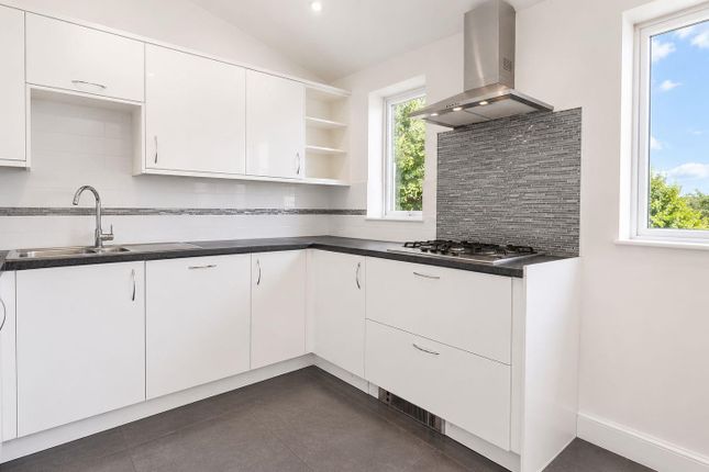 4, Kimpton Road, North Cheam photo 3