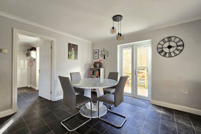 26, St. Andrews Close, Holsworthy photo 4