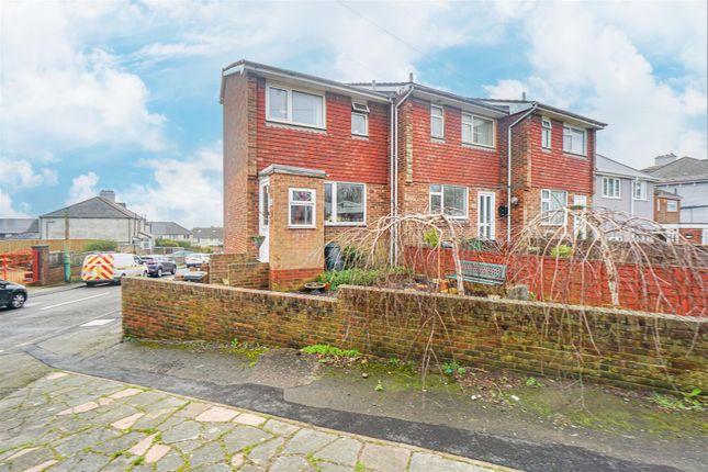 Thumbnail Terraced house for sale in The Ridge, Hastings