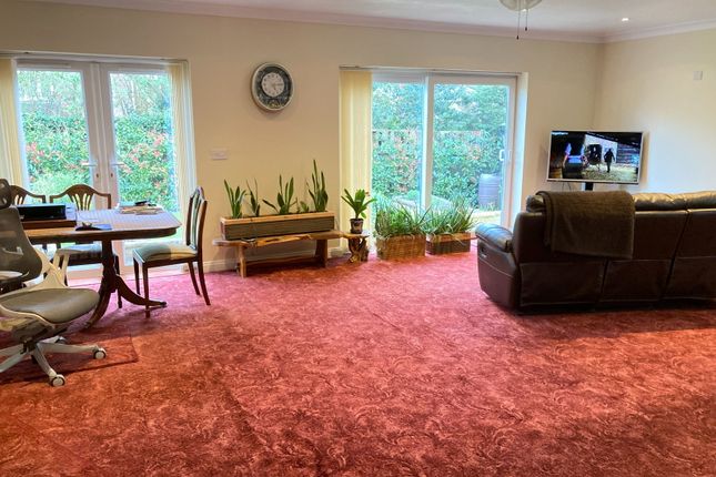 138, Chambersbury Lane, Hemel Hempstead photo 4