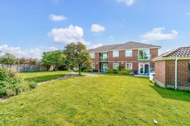 8, Cherry Tree Apartments, 82 Hambledon Road, Waterlooville photo 2