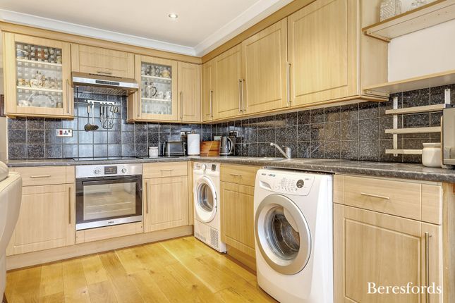 13, Pemberton Court, Ingatestone photo 2