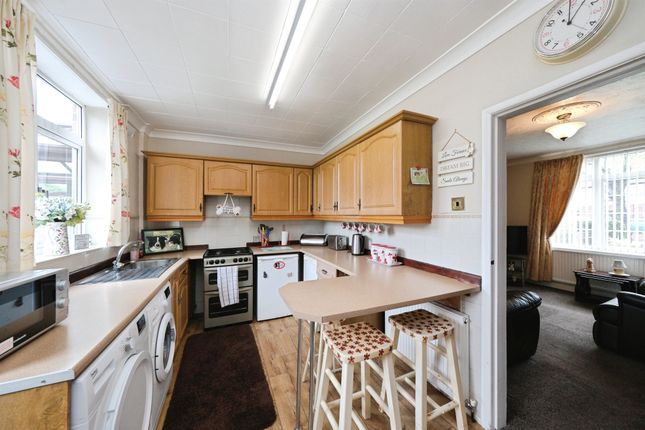 39, Kilton Hill, Worksop photo 3