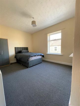 Room 2, 108, Nairne Street, Burnley photo 5