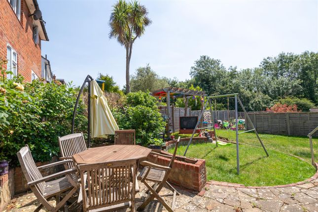 42, Blackthorn Road, Reigate photo 2