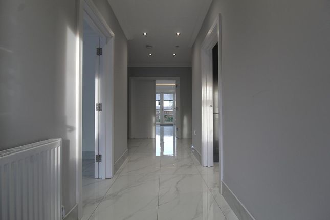 10A, Arundel Road, Luton photo 3