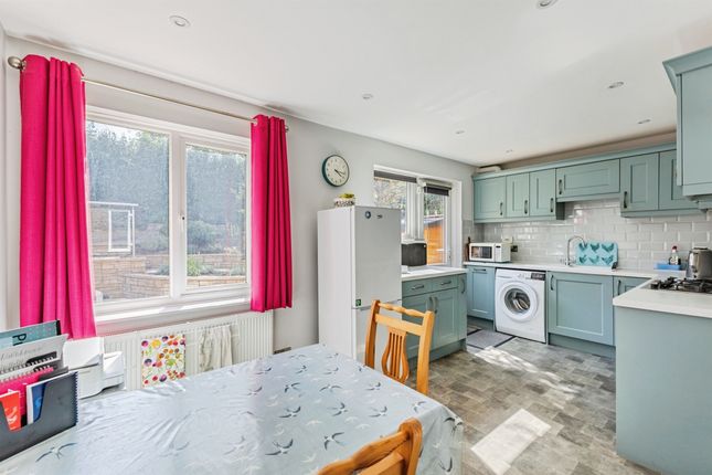 13, Widecombe Way, Exeter photo 3