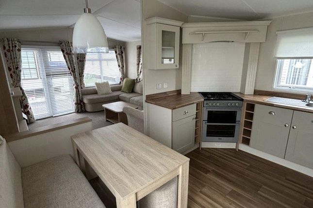 Holiday Home, Willerby Lyndhurst, Towyn Road, Towyn photo 2