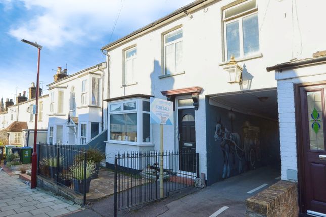 20, Capel Road, Watford photo 2
