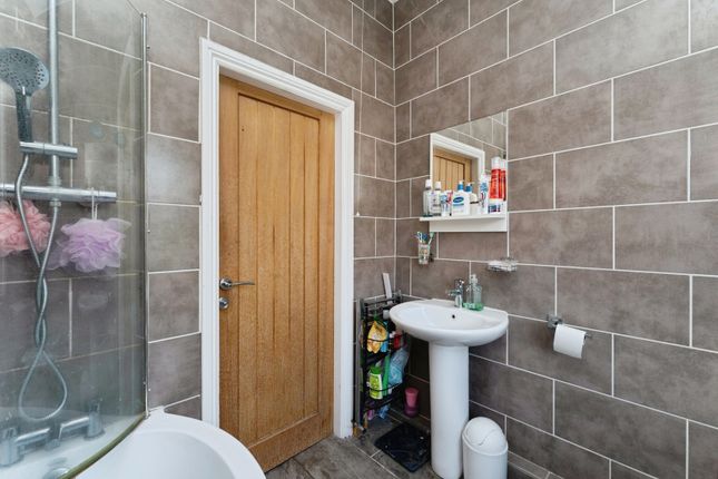 16, South Avenue, Denbighshire photo 4