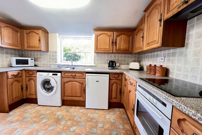 7 Nanturas Row, Goldsithney, Penzance photo 5