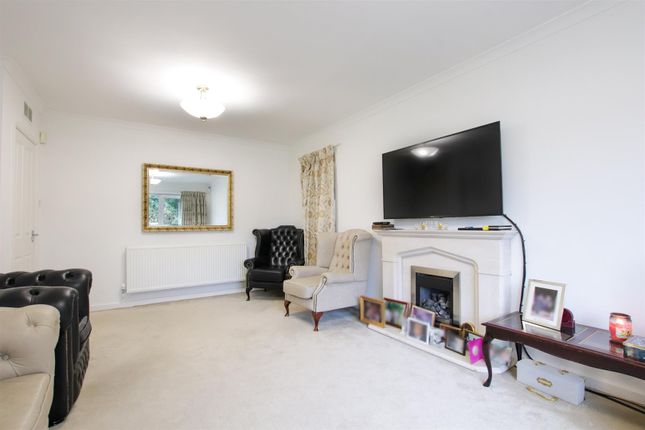 5, Pennine Drive, Altrincham photo 4