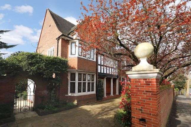 Country house for sale in Burghley Road, Wimbledon