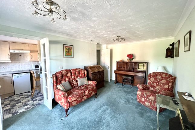 25 Carlton Court,, Blenheim Road, Minehead photo 2