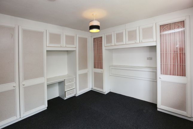 High Peak, Rownhams Lane, Southampton photo 4