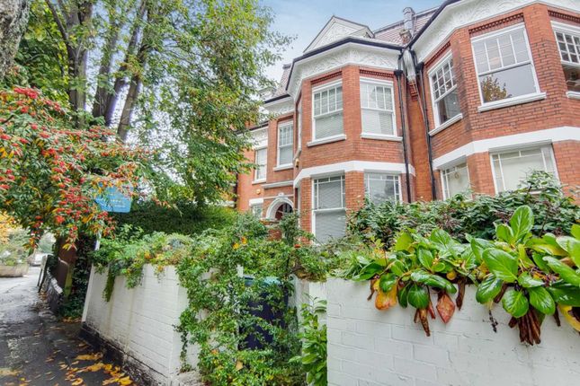 Flat to rent in Hornsey Lane Gardens, Highgate