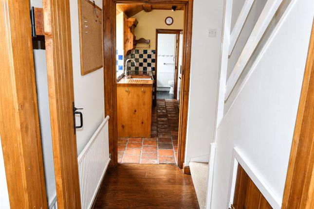 Wold Cottage, 3, Main Street, Elloughton photo 4