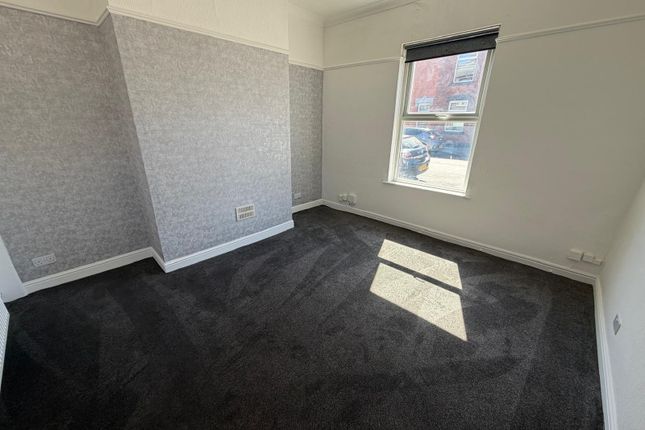 21, Nile Street, Ashton-under-lyne photo 2