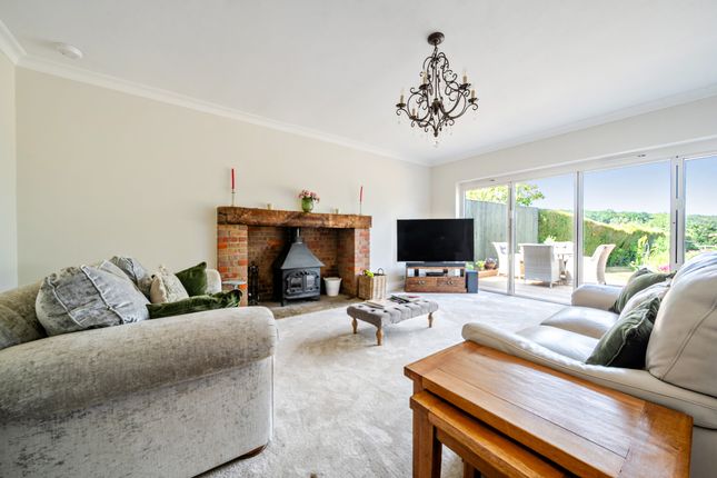 Beechwood, Jenkins Lane, St. Leonards, Tring photo 4