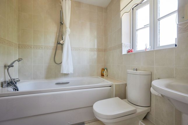 25, Kilford Close, Salisbury photo 4