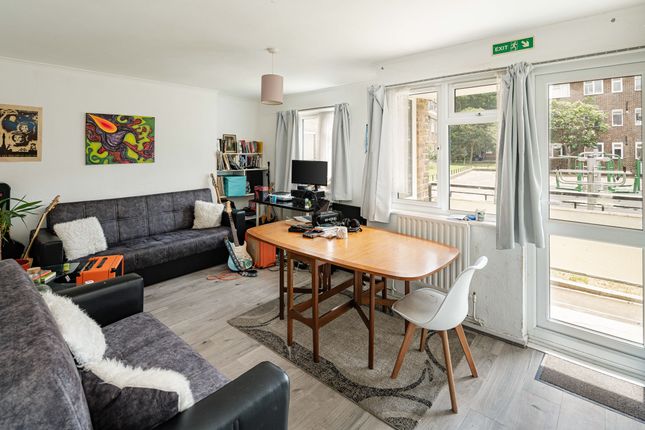 5 Creon Court, Caldwell Street, London photo 4
