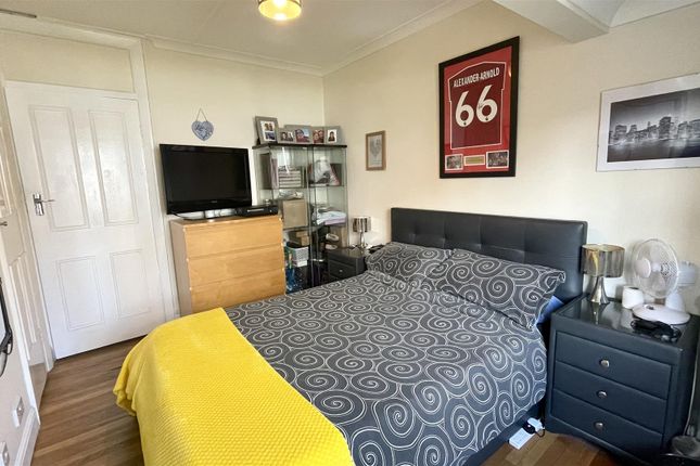 Flat for sale in Bourne Avenue, Bournemouth