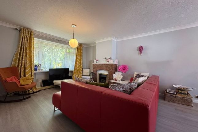 116, Hill Rise, Luton photo 4