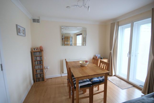 5, Rowan Close, Ashford photo 4
