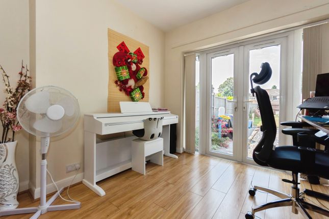 10, Morestead Avenue, West Midlands photo 4